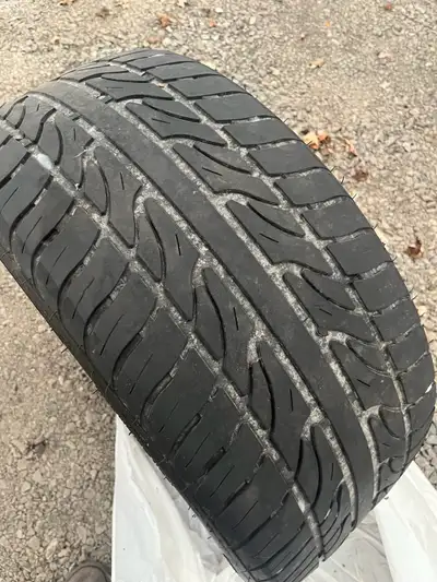 Haida racing 921 tires. 275/40R20 Will fit. Charger, Challenger, 300 or whatever else takes that siz...