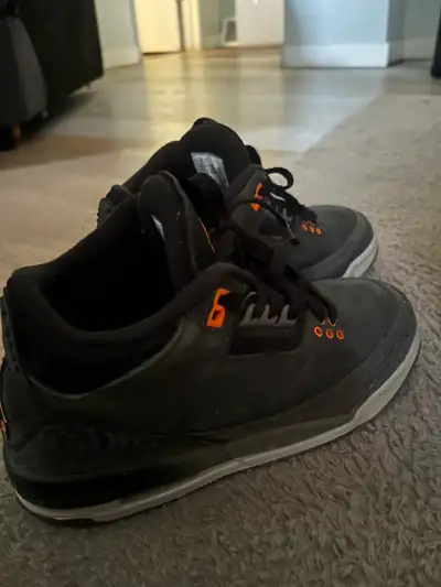 Jordan 3, View more