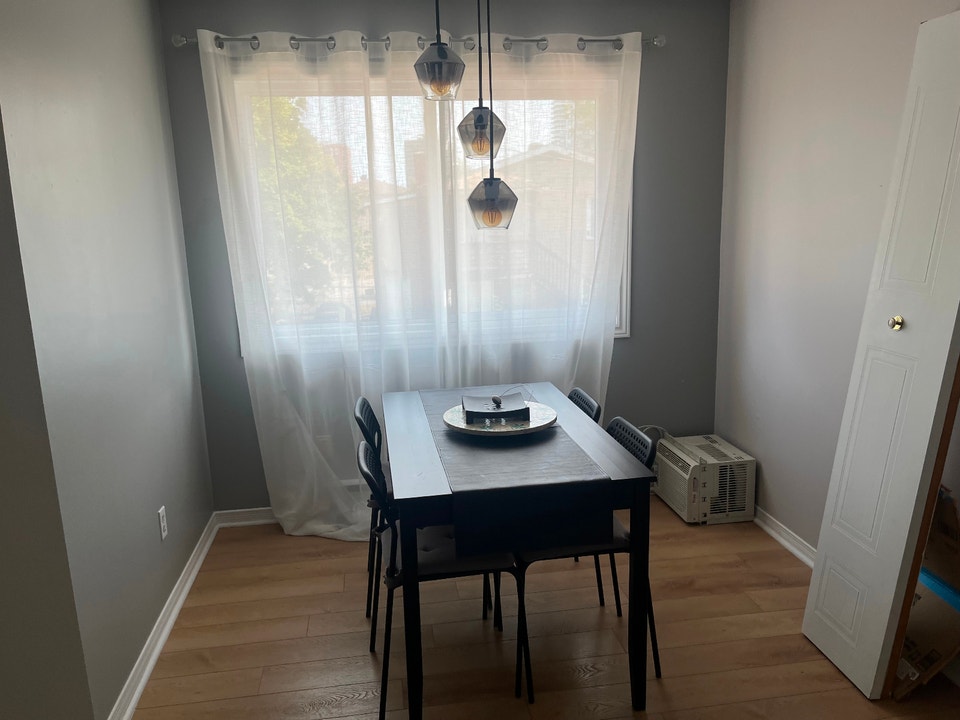 Beautiful two bedroom apartment steps from downtown Ottawa 5