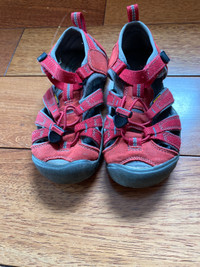 Red Keens Kids Size 13