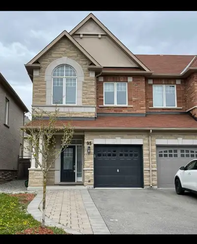 Thornhill Valley end unit townhome for lease