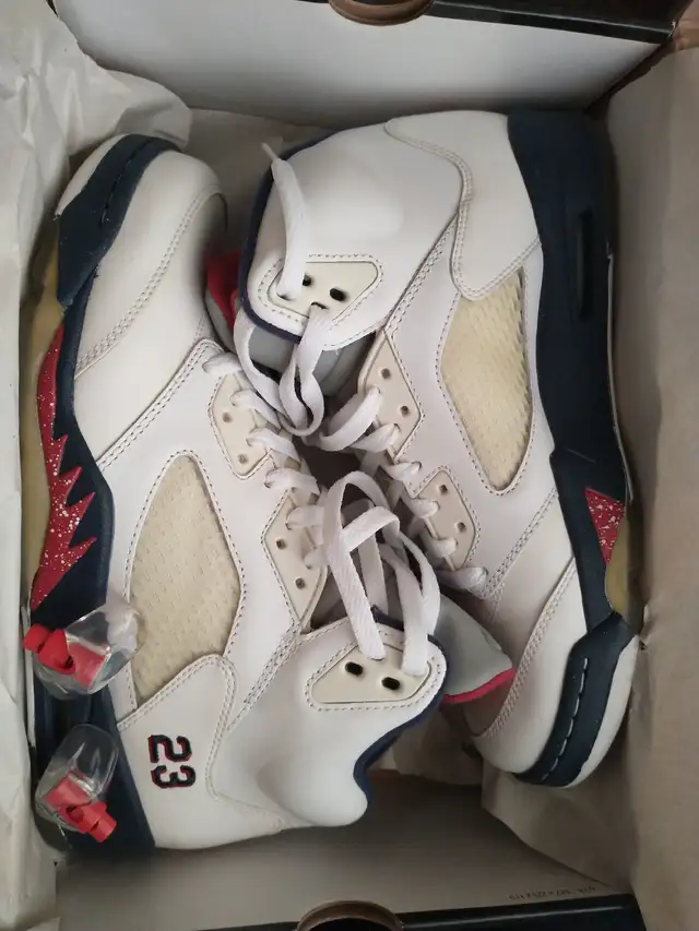 Air Jordan 5 V independence day  4th of july in Men's Shoes in City of Toronto - Image 2