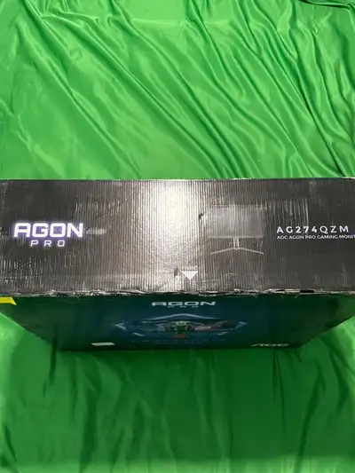 "New in box, never used. Located in Saint Catharines. Get into the world of E-Sports and become the...