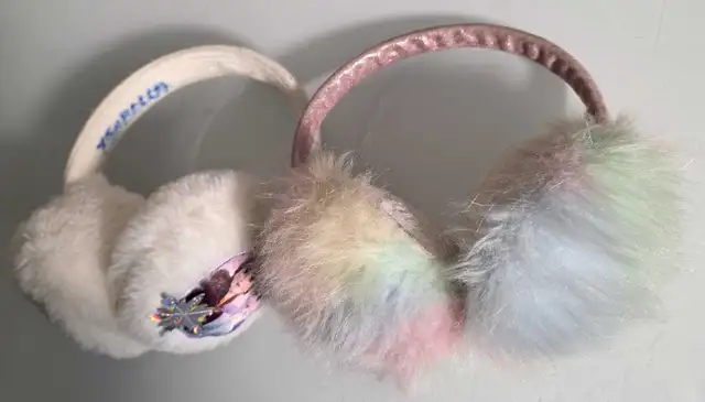 Kids Ear Muffs Disney Frozen in Kids & Youth in Edmonton - Image 3