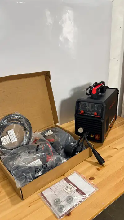I am offering a brand new YESWELDER Digital MIG-205DS 200A Welder, perfect for various welding needs...