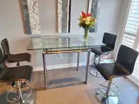 Extendable Glass Kitchen Dining Table 400$