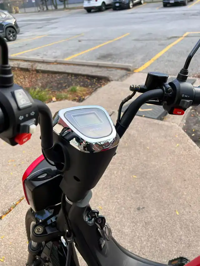 Lightweight EMMO Urban T2 Red | $350 OFF | Up to 100km in eBike in Mississauga / Peel Region - Image 5