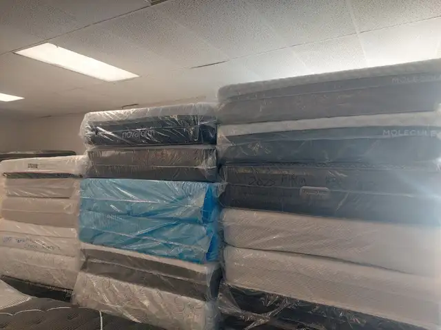 ️⃤MEGA SALE QUEEN DOUBLE AND SINGLE SIZE USED MATTRESSES in Beds & Mattresses in Delta/Surrey/Langley - Image 4