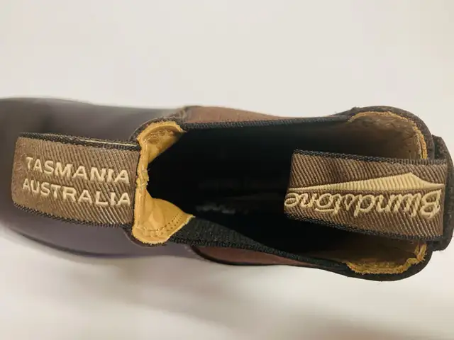 Blundstone Boots (Size 4 1/2)64689496959873122