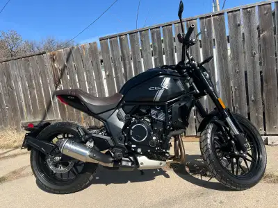 Selling my 2024 CLX-700 Great bike, just not for me! Still has active warranty that can be registere...