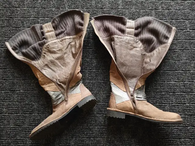 MAM’zelle Tall Leather Winter Boots - Size EUR 40  (US 8) in Women's - Shoes in Calgary - Image 6