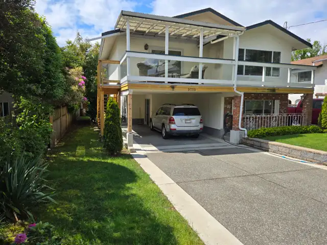 Fully furnished 3 bedroom home 1900 Sf. Downtown Sidney BC in British Columbia in Canada - Image 3