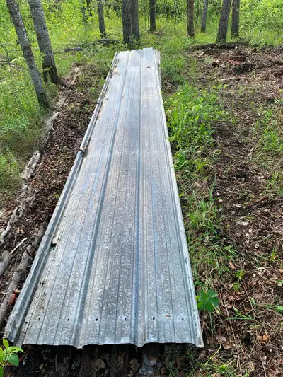 Four (4) sheets. Approx 24’6” in length. Pre-drilled holes every 6’.