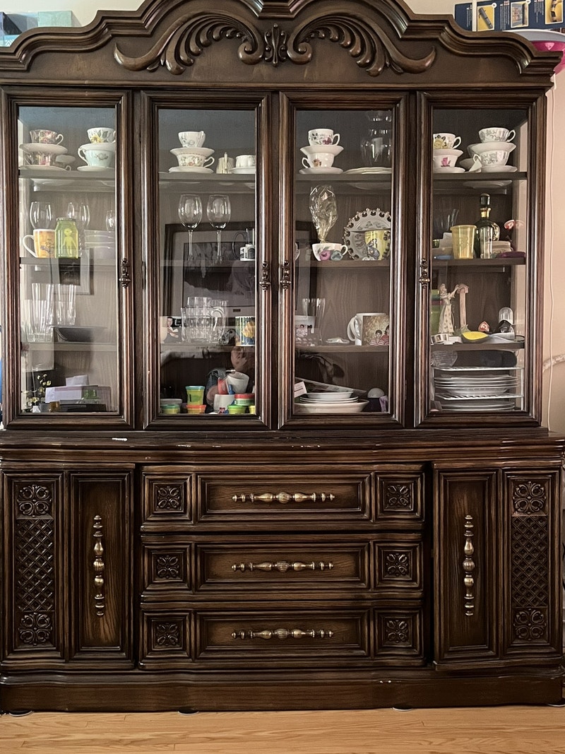 FREE for pick up only China, display case, or bookshelf Hutches