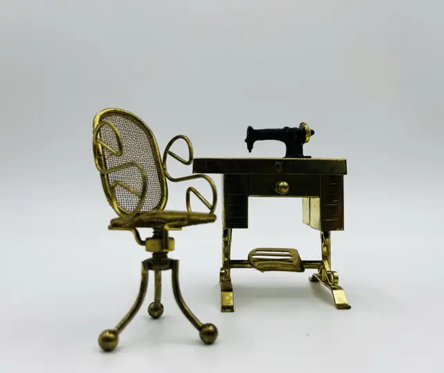 Heartland Miniature Brass Dollhouse Furniture 80s  in Arts & Collectibles in Bedford - Image 9