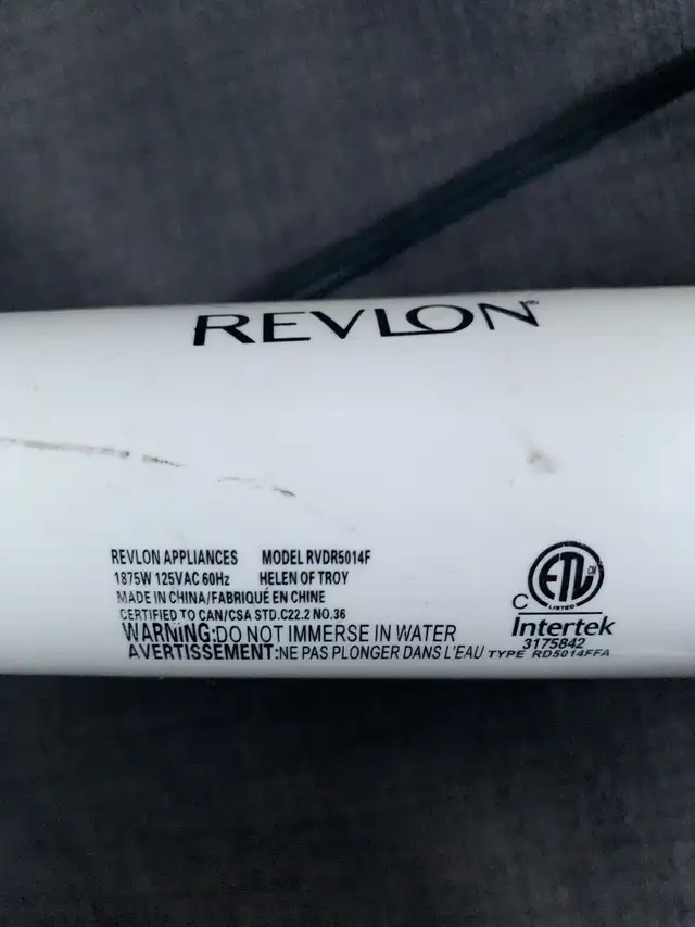 Revlon Hair / Blow Dryer in Bathwares in Markham / York Region - Image 6