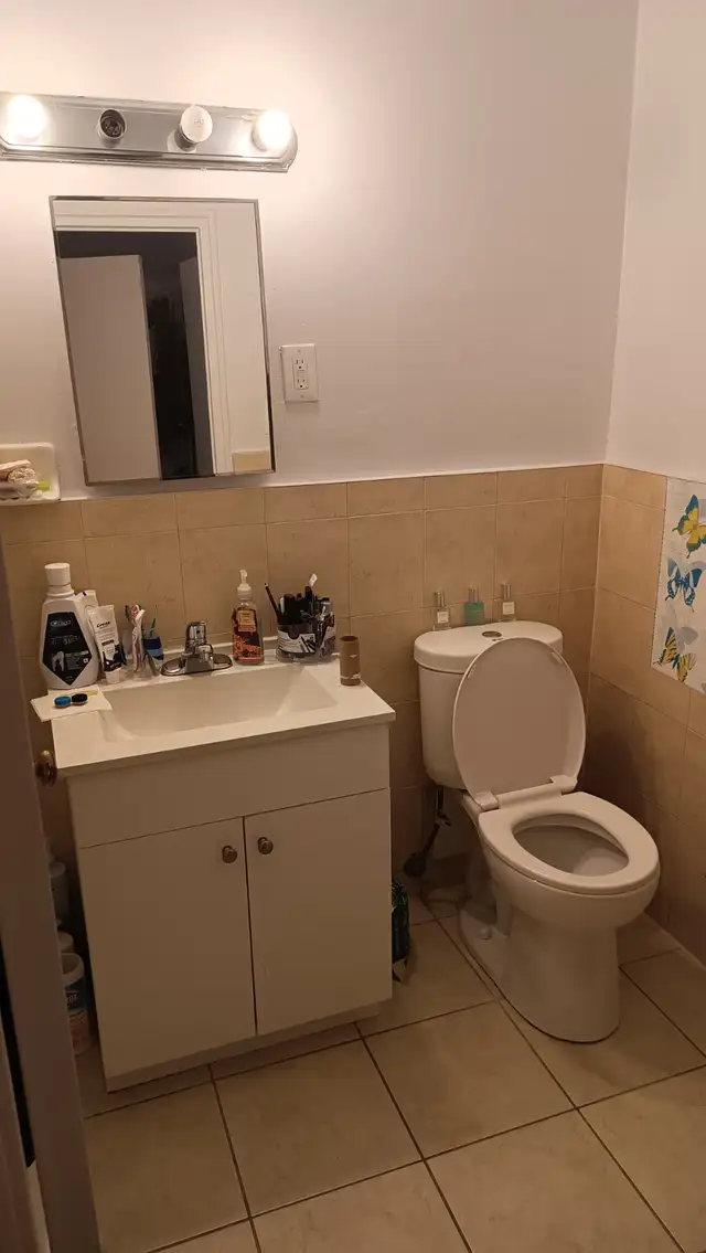  LEASE ASSIGNMENT: Spacious Bachelor Apartment $1,615/month in Long Term Rentals in City of Toronto - Image 8