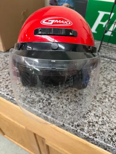 2022 GMAX HELMETS BRAND NEW USED FROM AMERST TO NOVA SCOTIA ONLY FOR SERIOUS BUYERS I WILL ANSWER ON...