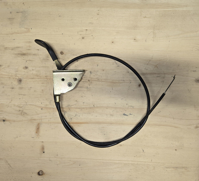 Poulan Pro 40 Inch Throttle Engine Speed Control Cable in Lawnmowers & Leaf Blowers in Kawartha Lakes