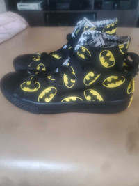 Boys Size 1 - CONVERSE Batman Chuck Taylor style shoes/runner