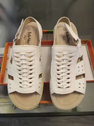 SANDALES NEUVES DE QUALITÉ POUR DAME, View more