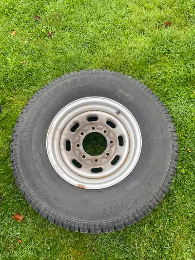 265 75 r16 copper winter tires , studded . Used only for part season before I sold the truck . Tires...