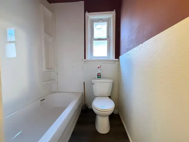 FOR SALE in Houses for Sale in London - Image 7