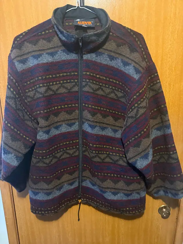 Audvik Fleece Jacket in Men's in Calgary - Image 3