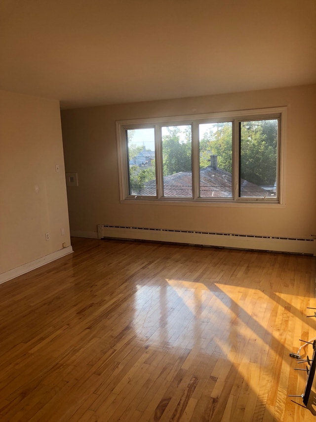 À louer LE 4 1/2 à Laval (SVP) 1150 Locations longue durée Laval