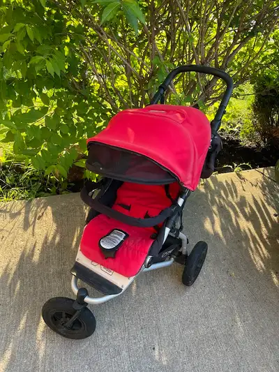 Mountain Buggy Urban Jungle - jogging stroller (Retail: $900), View more