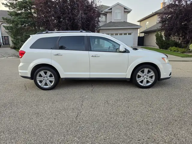 2014 Dodge Journey R/T522587703314360323