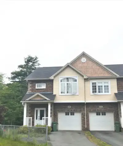 Cozy Townhouse for Rent in South Bedford (Cul-de-sac)