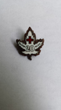 CANADIAN VINTAGE  RED  CROSS 20 YEAR BLOOD SANG PIN