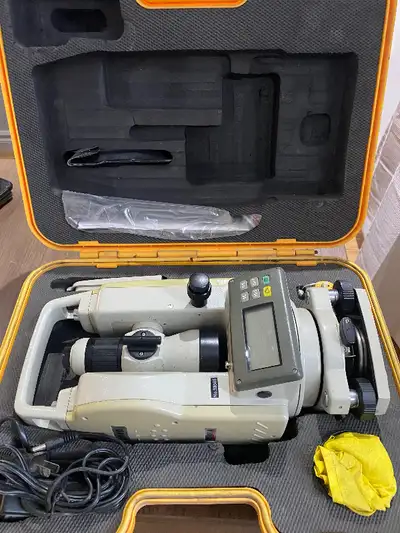 FUTURA DT-10 Digital & Laser Theodolites for land survey Comes with case and stand