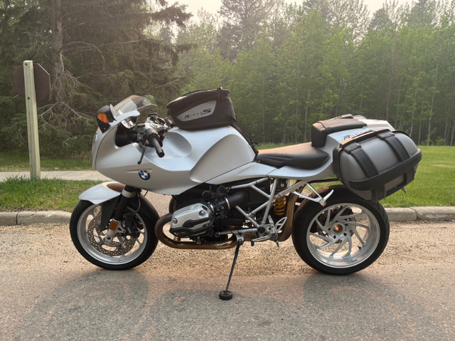2007 BMW R1200S in Sport Touring in Calgary - Image 3