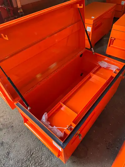 43x22x24” Brand new Steel job box Dual locks Gas shock lid Slide tray with dividers Holes with gromm...
