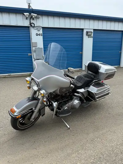 Beautiful classic 1983 electro glide, this bike has very low kilometres brand new back tire and batt...