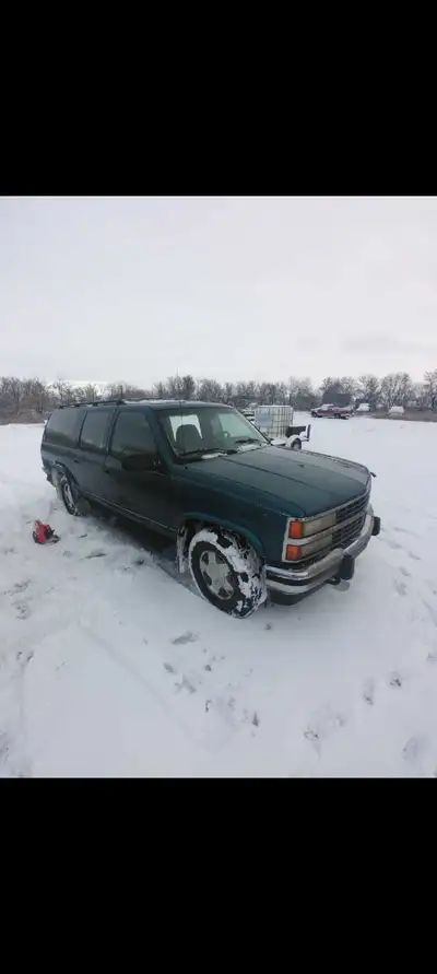 4wd hi/low Newer tires New battery Air cruise tilt After market stero 200k miles. Daily driver run a...