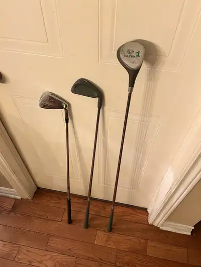 Bâton de golf 5$ chaque / each righty golf club, View more