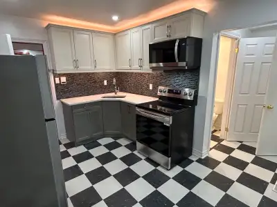 145-8 ONE BEDROOM ALL/ IN $1695.00 AVAILABLE AUGUST 1st ONE BEDROOM ALL INCLUSIVE. RECENTLY RENOVATE...