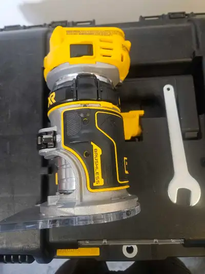 Dewalt 20v Max XR Brushless Compact router Variable speed, View more