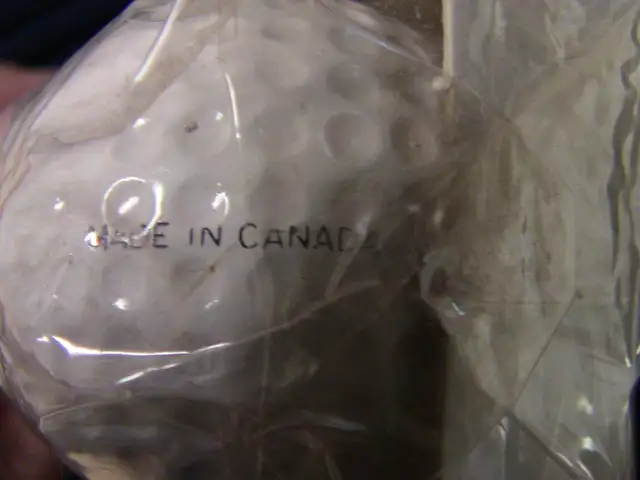 Nine Golf Balls - 10 pics in Arts & Collectibles in Ottawa - Image 3