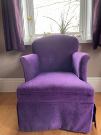 Purple kids chair 