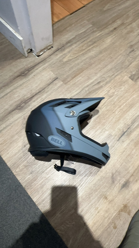 Dell bike helmet in BMX in St. Catharines - Image 2
