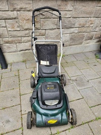Yardworks Electric Lawnmower  London Ontario Preview