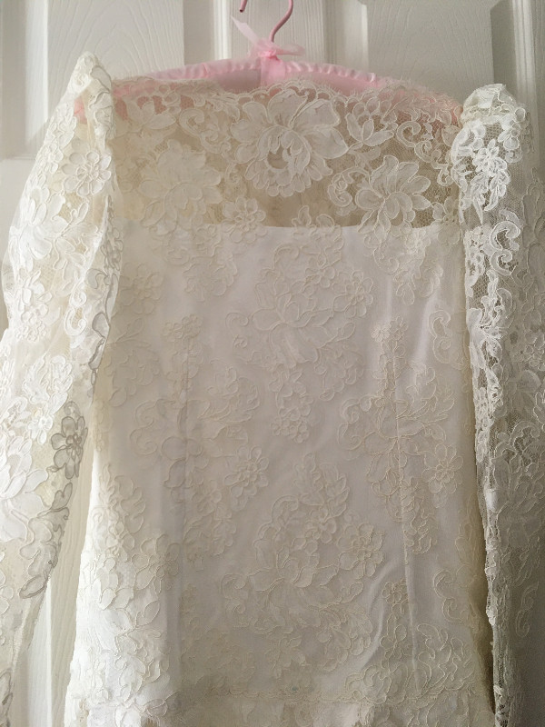 Couture A-Line Long Sleeve Lace Wedding Dress Warden & Highway 7 in Wedding in Markham / York Region