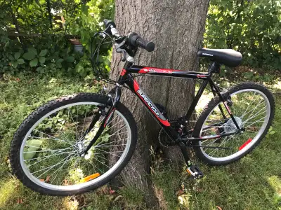 Supercycle 1800 Hardtail Mountain Bike 26" / Velo de montage, View more