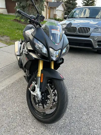 Up for sale is my 2019 Tuono with 17500kms, will go up as I am still riding it. the bike is clean ti...
