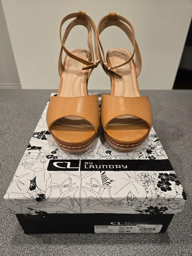 NEW Women's Wedge Sandals, size 9 in Women's - Shoes in Ottawa - Image 3