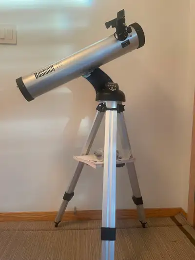 The Bushnell Northstar 78-8831 is a computerized, talking reflector telescope for amateur astronomer...